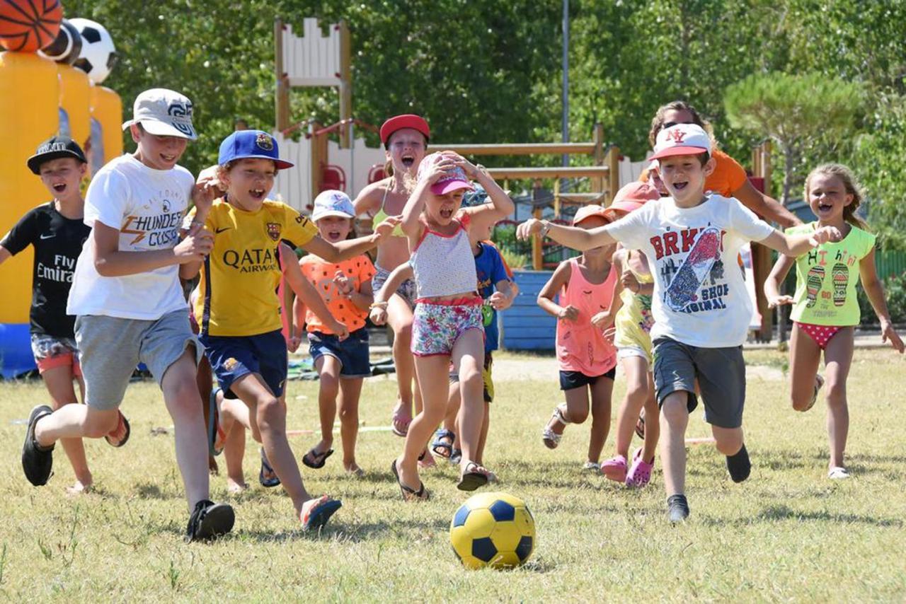 Vias-Plage Camping Les Salisses Quality Holidays Esterno foto