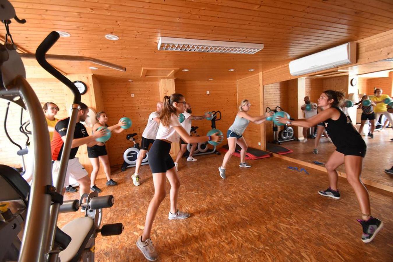 Vias-Plage Camping Les Salisses Quality Holidays Esterno foto