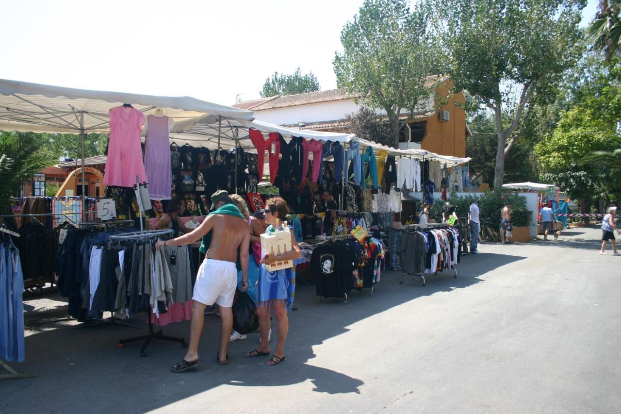 Vias-Plage Camping Les Salisses Quality Holidays Esterno foto